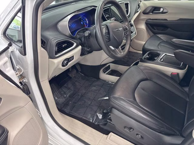 2024 Bright White Clearcoat Chrysler Pacifica Hybrid Select FWD Van