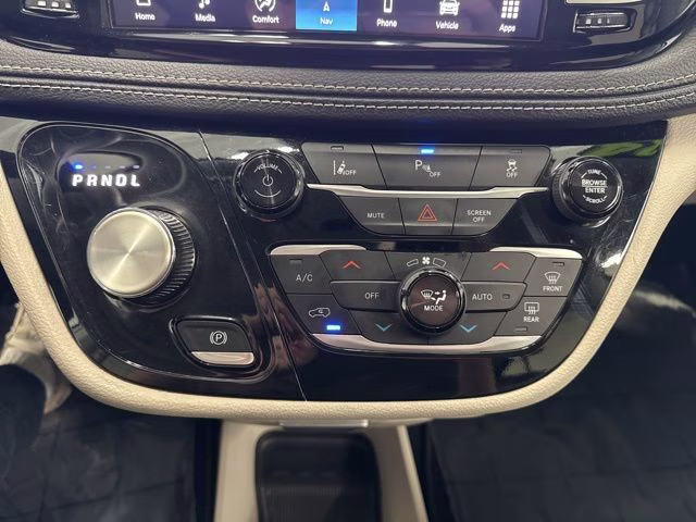 2024 Bright White Clearcoat Chrysler Pacifica Hybrid Select FWD Van