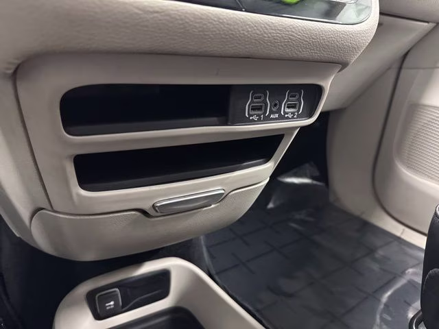 2024 Bright White Clearcoat Chrysler Pacifica Hybrid Select FWD Van