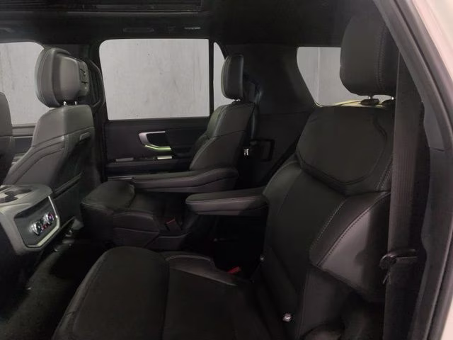 2026 Star White Metallic Tri-Coat Ford Expedition Max Platinum 4X4 SUV
