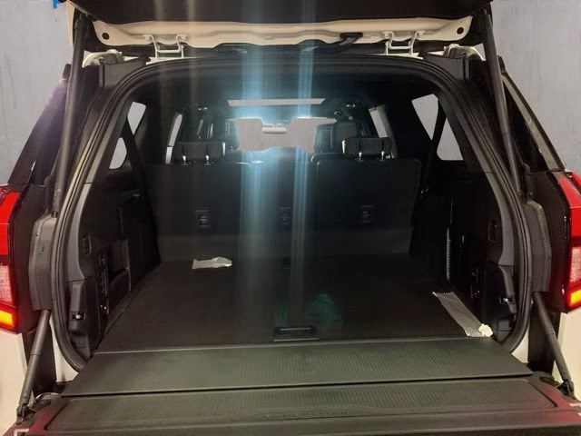 2026 Star White Metallic Tri-Coat Ford Expedition Max Platinum 4X4 SUV