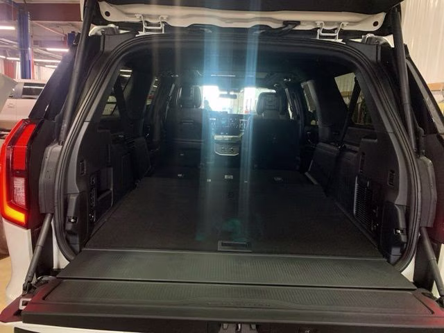 2026 Star White Metallic Tri-Coat Ford Expedition Max Platinum 4X4 SUV