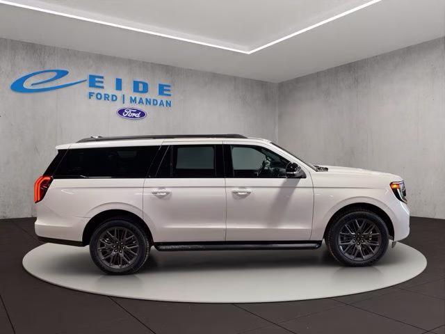 2026 Star White Metallic Tri-Coat Ford Expedition Max Platinum 4X4 SUV