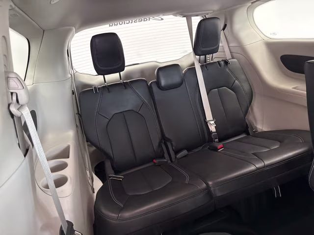 2024 Bright White Clearcoat Chrysler Pacifica Hybrid Select FWD Van