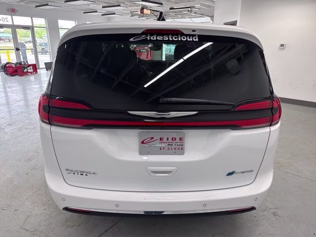 2024 Bright White Clearcoat Chrysler Pacifica Hybrid Select FWD Van