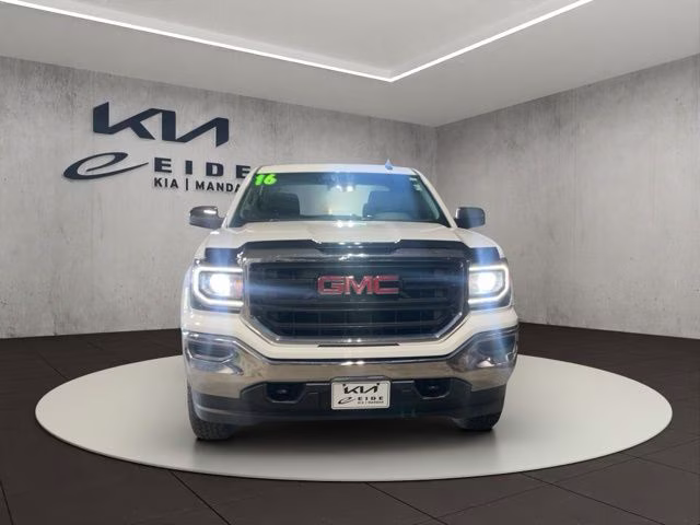 2016 GMC Sierra 4WD Double Cab Standard Box's photo