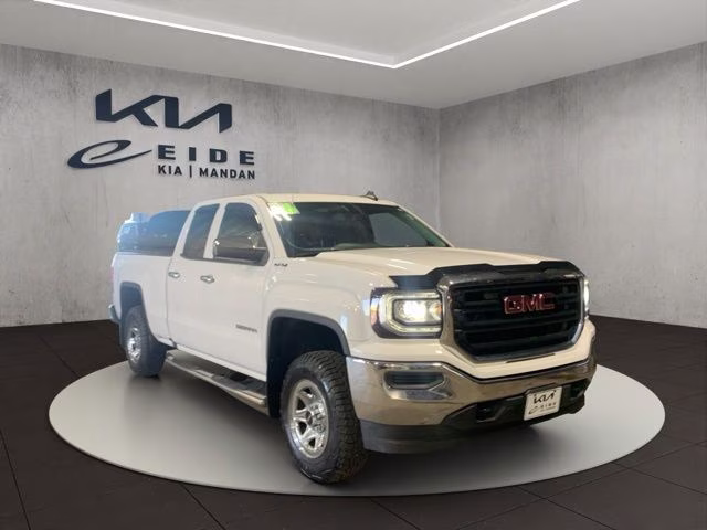 2016 GMC Sierra 4WD Double Cab Standard Box's photo