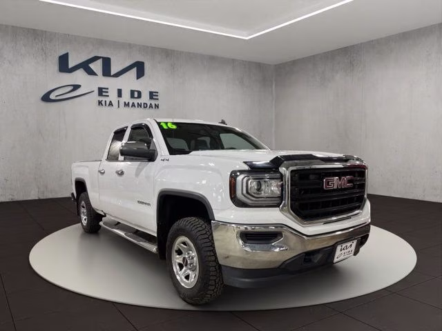 2016 GMC Sierra 4WD Double Cab Standard Box's photo