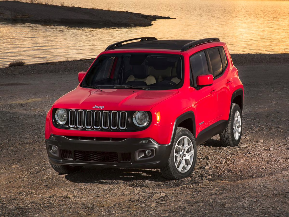 2018 Black Jeep Renegade Latitude FWD SUV