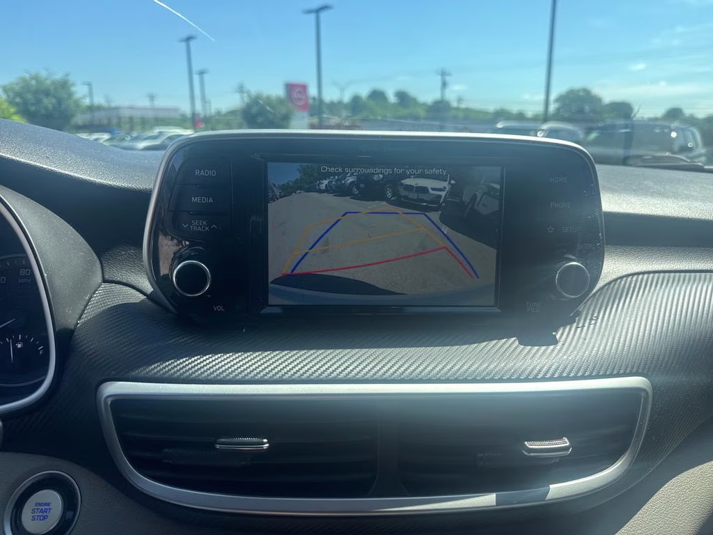 2021 White Cream Hyundai Tucson SEL FWD SUV