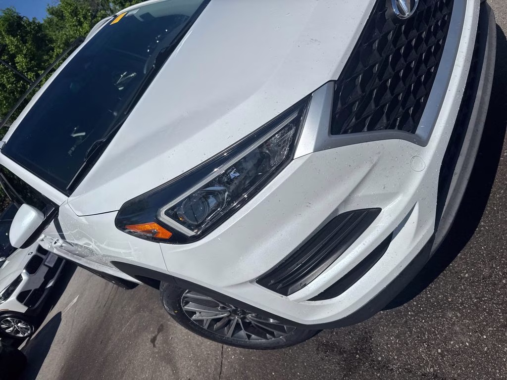 2021 White Cream Hyundai Tucson SEL FWD SUV