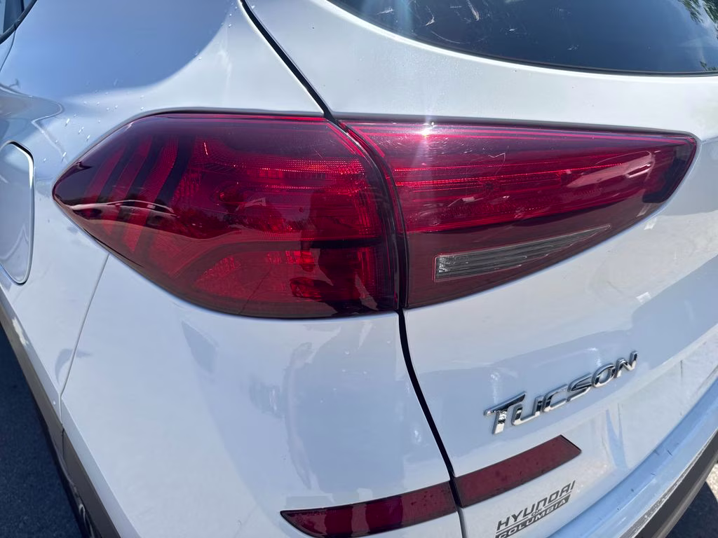 2021 White Cream Hyundai Tucson SEL FWD SUV