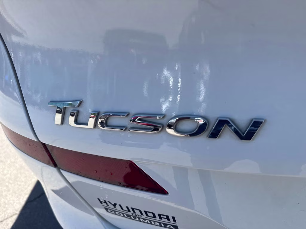2021 White Cream Hyundai Tucson SEL FWD SUV