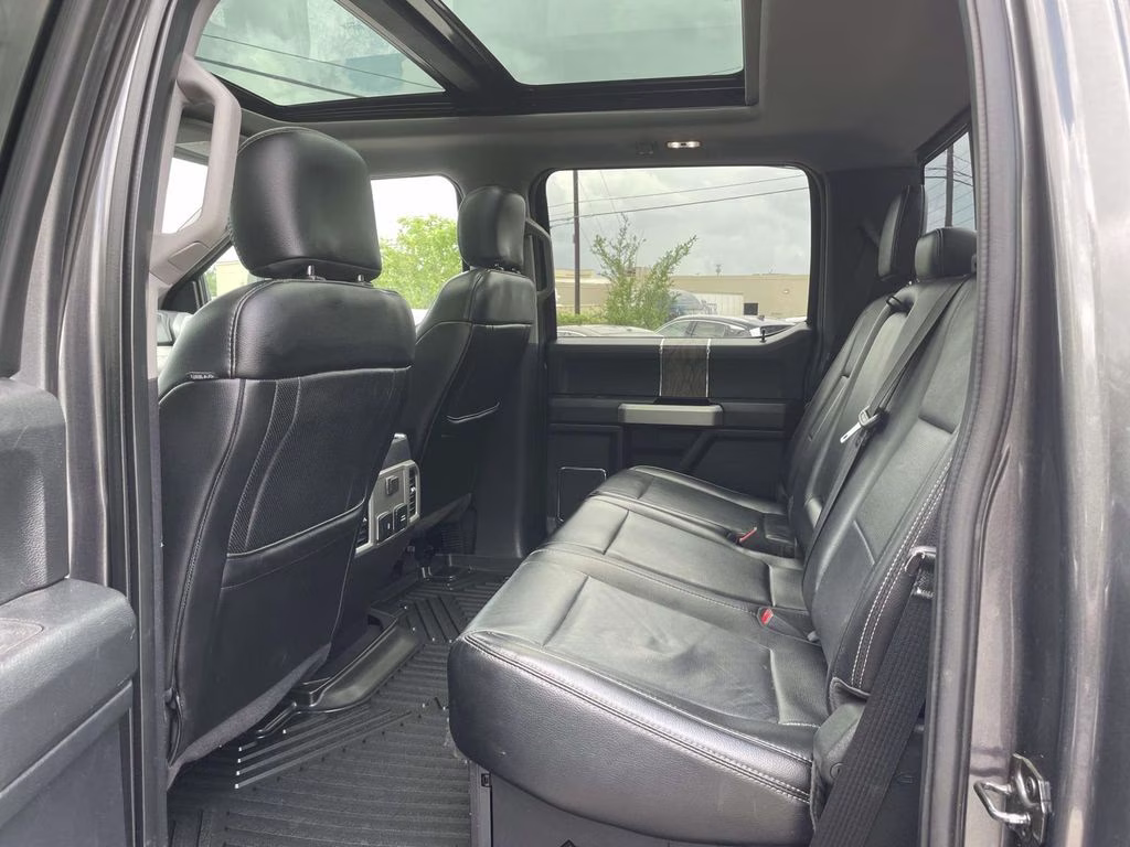2018 Magnetic Ford Super Duty F-350 SRW Lariat 4X4 Truck