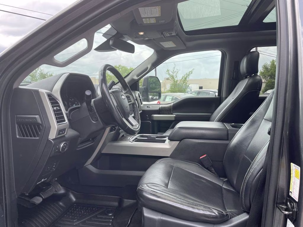 2018 Magnetic Ford Super Duty F-350 SRW Lariat 4X4 Truck