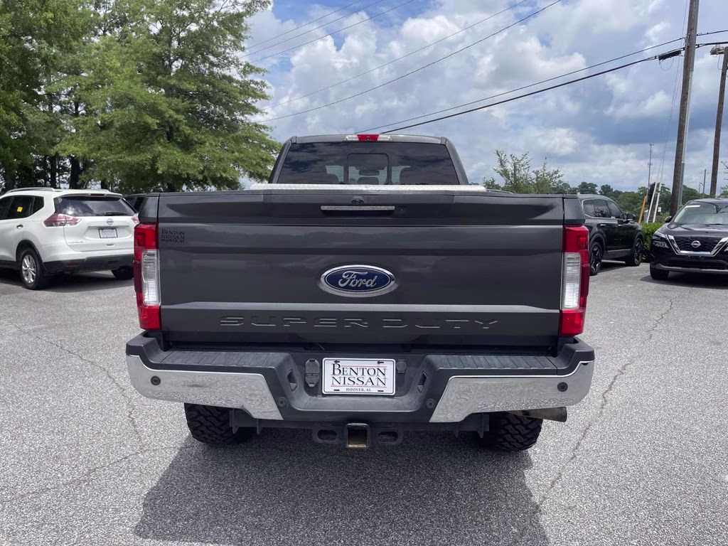 2018 Magnetic Ford Super Duty F-350 SRW Lariat 4X4 Truck