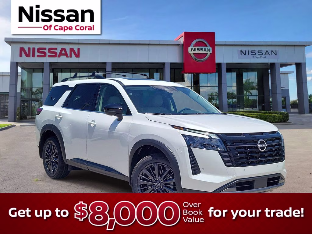 2026 Everest White Pearl Tricoat Nissan Pathfinder SL 4X4 SUV