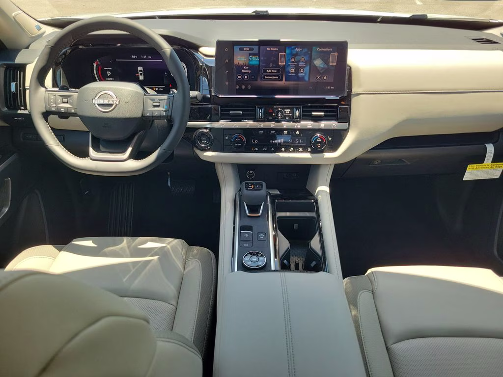 2026 Everest White Pearl Tricoat Nissan Pathfinder SL 4X4 SUV