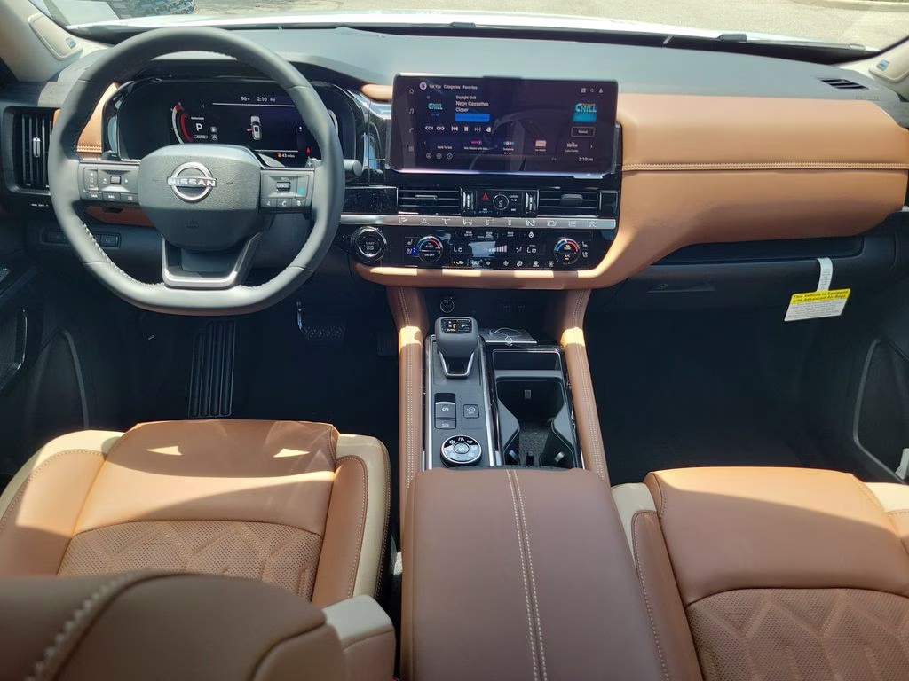 2026 Everest White Pearl Tricoat Nissan Pathfinder Platinum 4X4 SUV