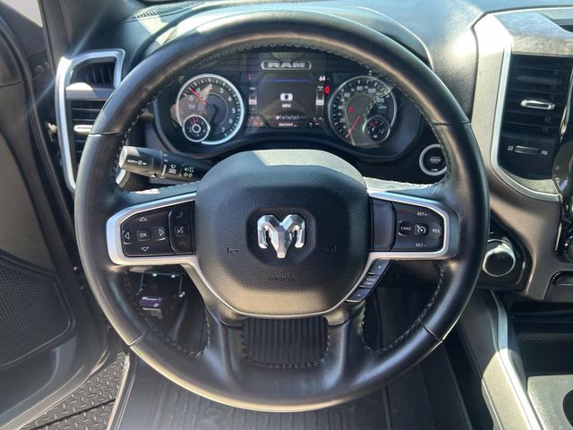 2022 Diamond Black Crystal Pearlcoat Ram 1500 Big Horn 4X4 Truck