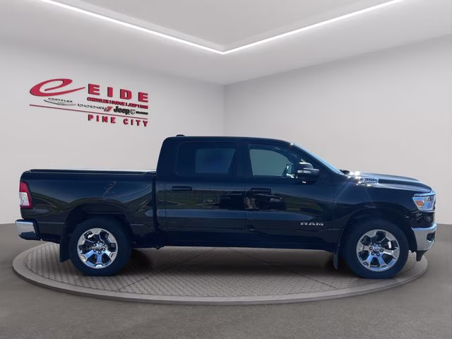 2022 Diamond Black Crystal Pearlcoat Ram 1500 Big Horn 4X4 Truck