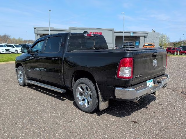2022 Diamond Black Crystal Pearlcoat Ram 1500 Big Horn 4X4 Truck