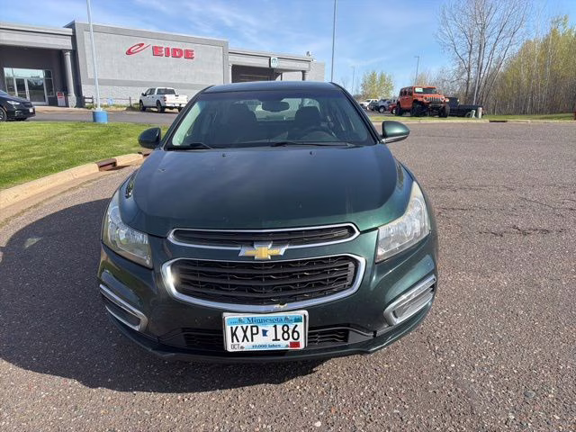 2015 Rainforest Green Metallic Chevrolet Cruze 1LT FWD Sedan