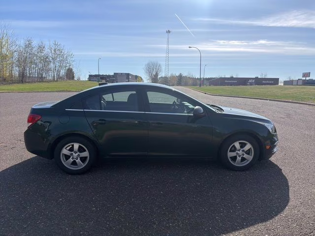 2015 Rainforest Green Metallic Chevrolet Cruze 1LT FWD Sedan
