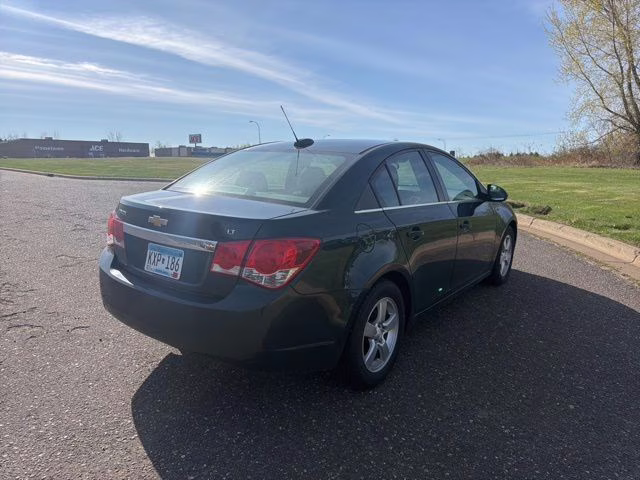 2015 Rainforest Green Metallic Chevrolet Cruze 1LT FWD Sedan