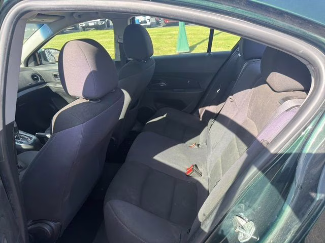 2015 Rainforest Green Metallic Chevrolet Cruze 1LT FWD Sedan