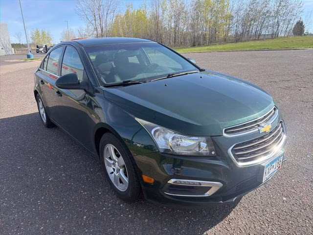 2015 Rainforest Green Metallic Chevrolet Cruze 1LT FWD Sedan