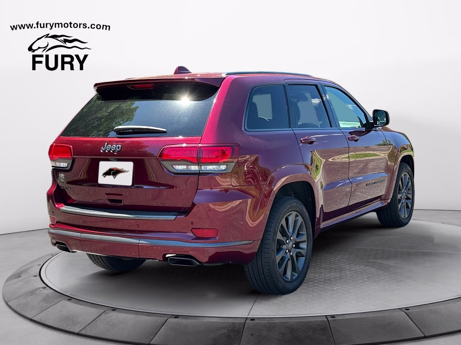 2019 Velvet Red Pearlcoat Jeep Grand Cherokee Overland 4X4 SUV
