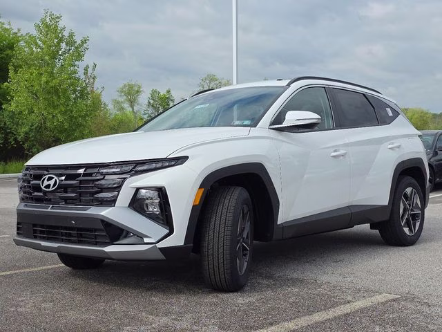 2026 White Pearl Hyundai Tucson SEL Premium AWD SUV