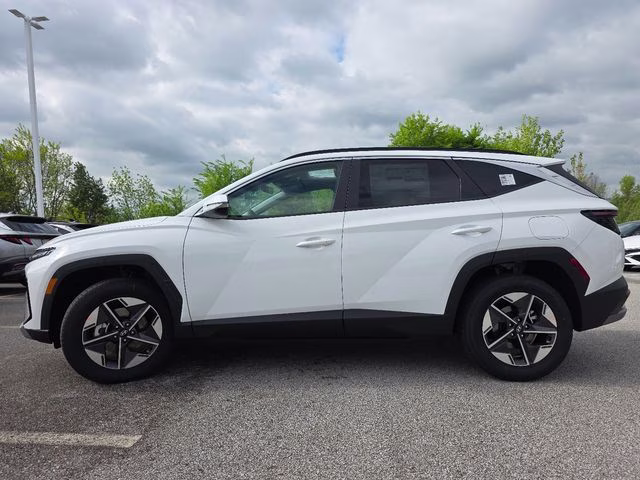 2026 White Pearl Hyundai Tucson SEL Premium AWD SUV