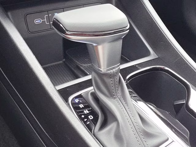 2026 White Pearl Hyundai Tucson SEL Premium AWD SUV