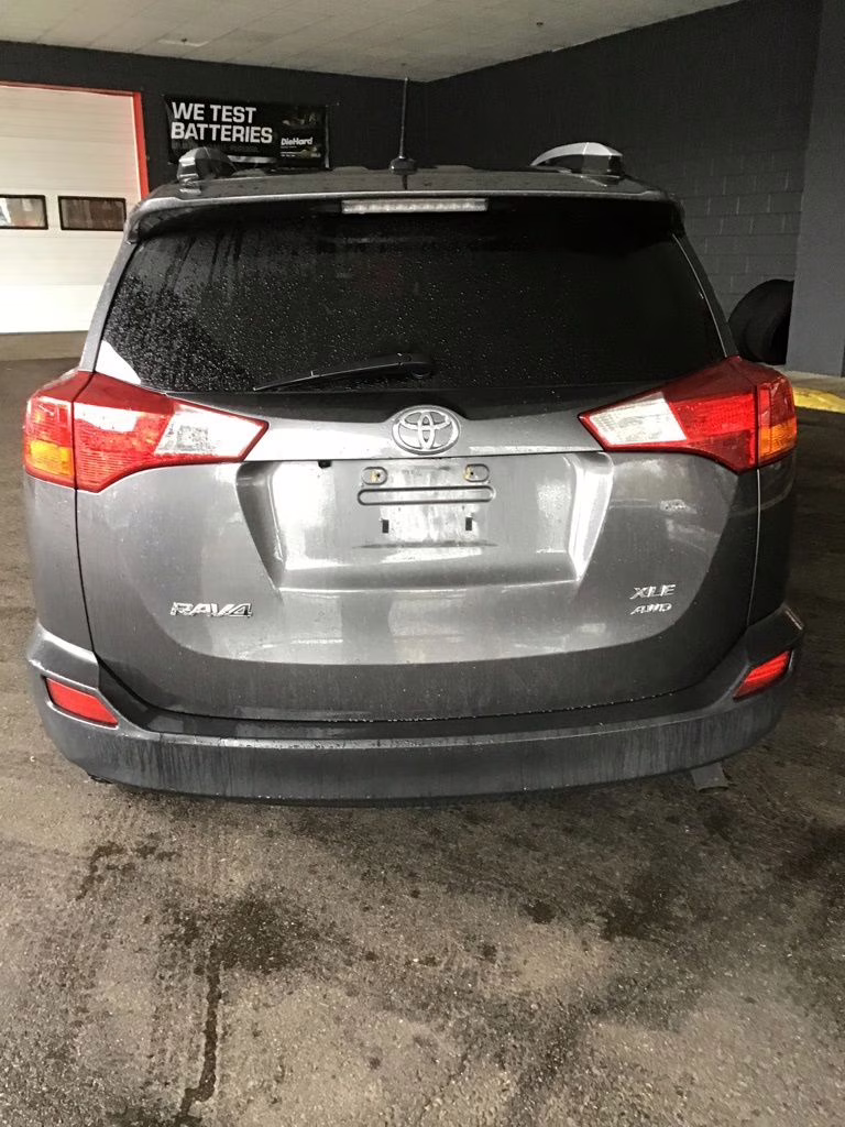 2015 Magnetic Gray Metallic Toyota RAV4 XLE AWD SUV