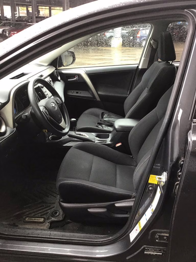 2015 Magnetic Gray Metallic Toyota RAV4 XLE AWD SUV