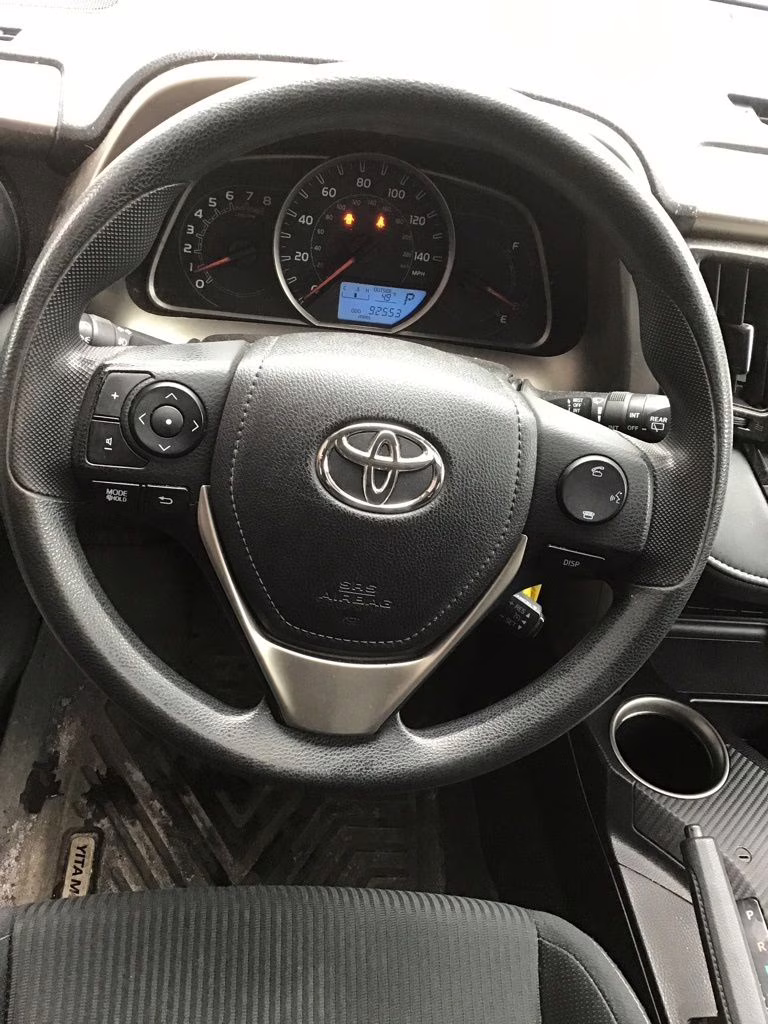 2015 Magnetic Gray Metallic Toyota RAV4 XLE AWD SUV