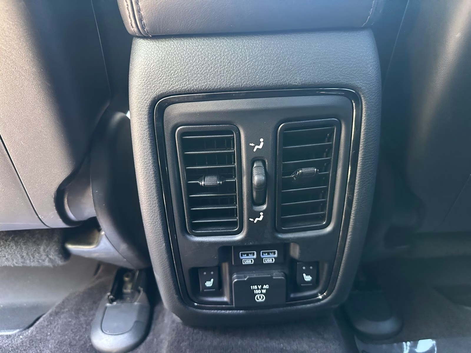 2019 Velvet Red Pearlcoat Jeep Grand Cherokee Overland 4X4 SUV