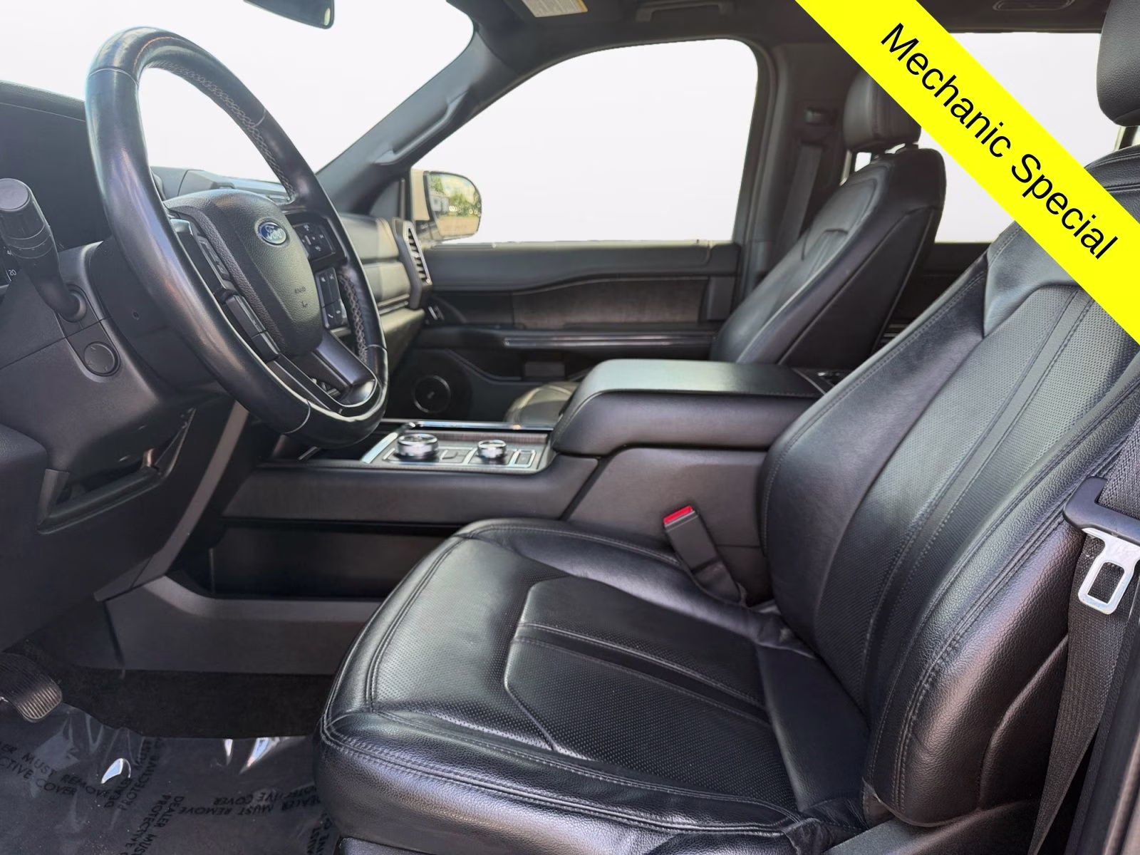 2018 White Platinum Clearcoat Metallic Ford Expedition Max Limited 4X4 SUV