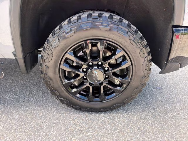 2025 Slate Gray Metallic Chevrolet Silverado 2500HD Custom 4X4 Truck