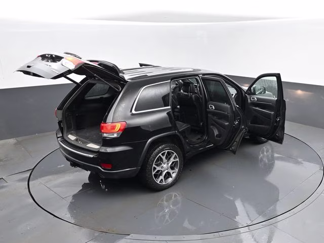 2019 Diamond Black Crystal Pearlcoat Jeep Grand Cherokee Limited 4X4 SUV
