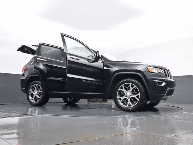 2019 Diamond Black Crystal Pearlcoat Jeep Grand Cherokee Limited 4X4 SUV
