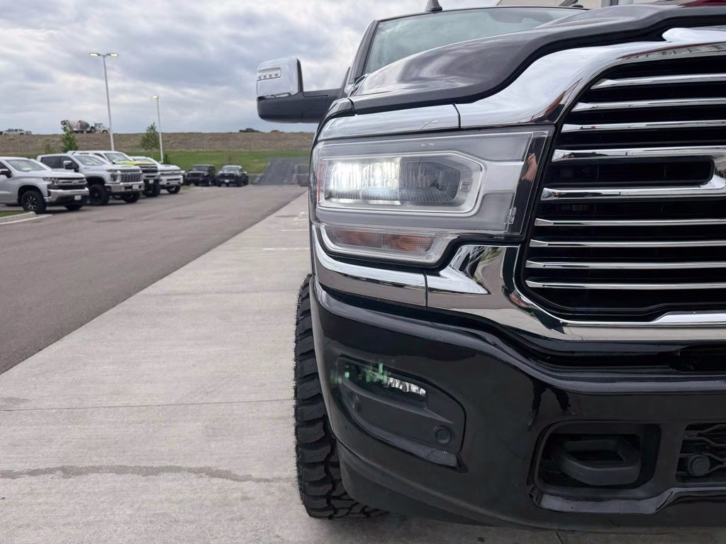 2024 Diamond Black Crystal Pearlcoat Ram 2500 Laramie 4X4 Truck