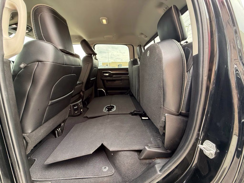 2024 Diamond Black Crystal Pearlcoat Ram 2500 Laramie 4X4 Truck