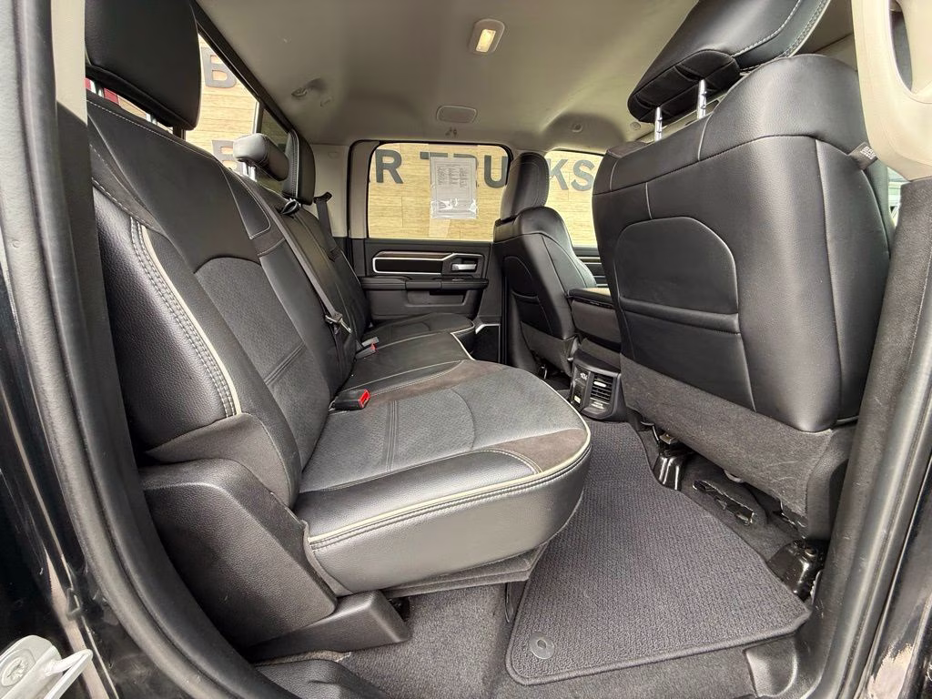 2024 Diamond Black Crystal Pearlcoat Ram 2500 Laramie 4X4 Truck