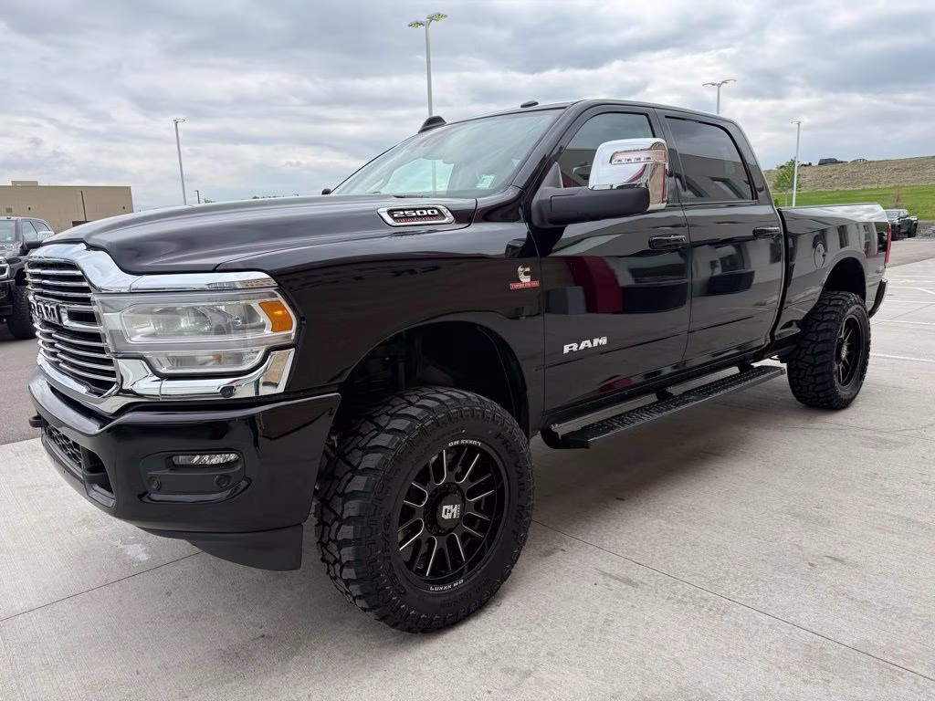 2024 Diamond Black Crystal Pearlcoat Ram 2500 Laramie 4X4 Truck