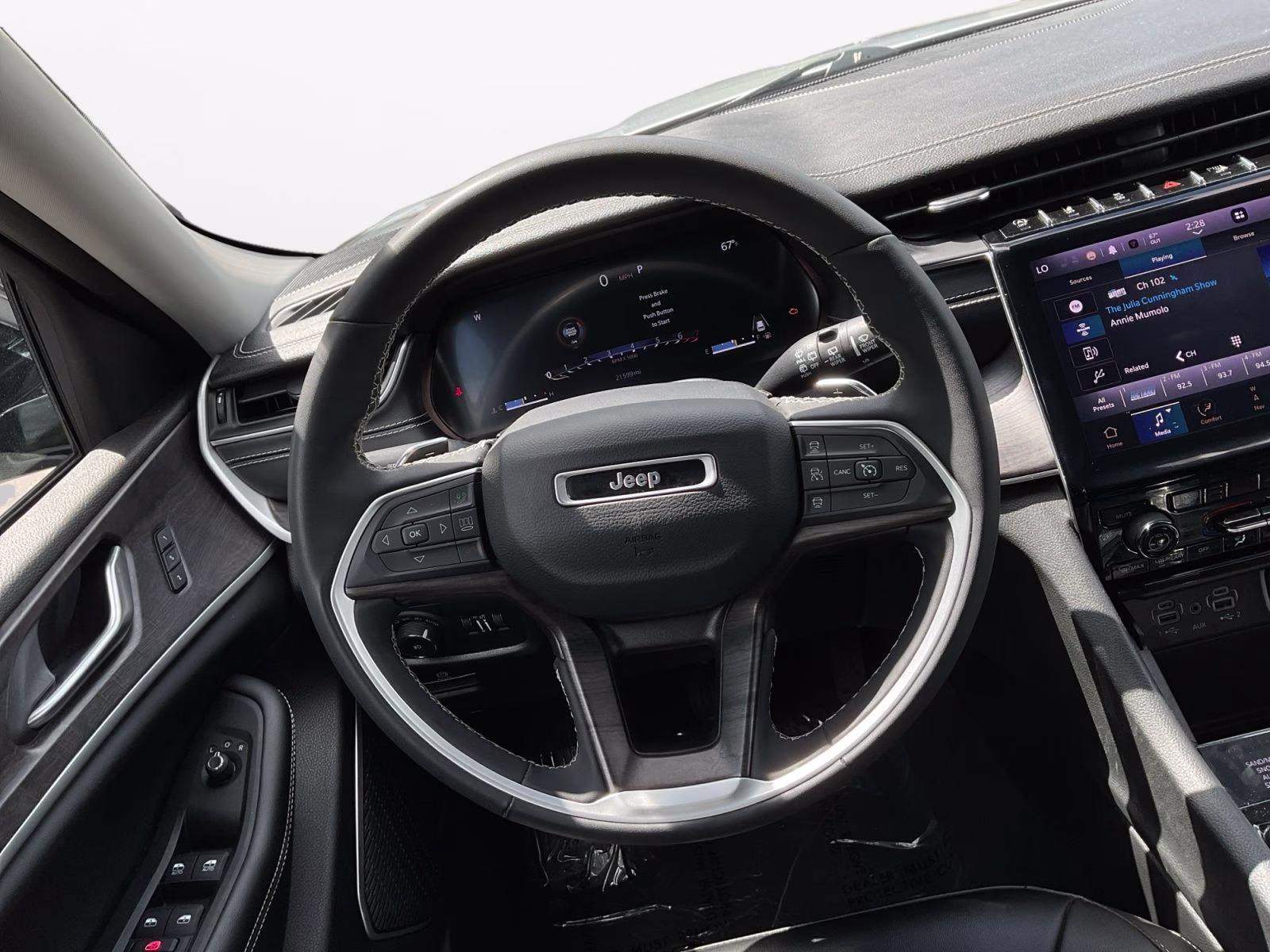 2023 Silver Zynith Jeep Grand Cherokee L Limited 4X4 SUV