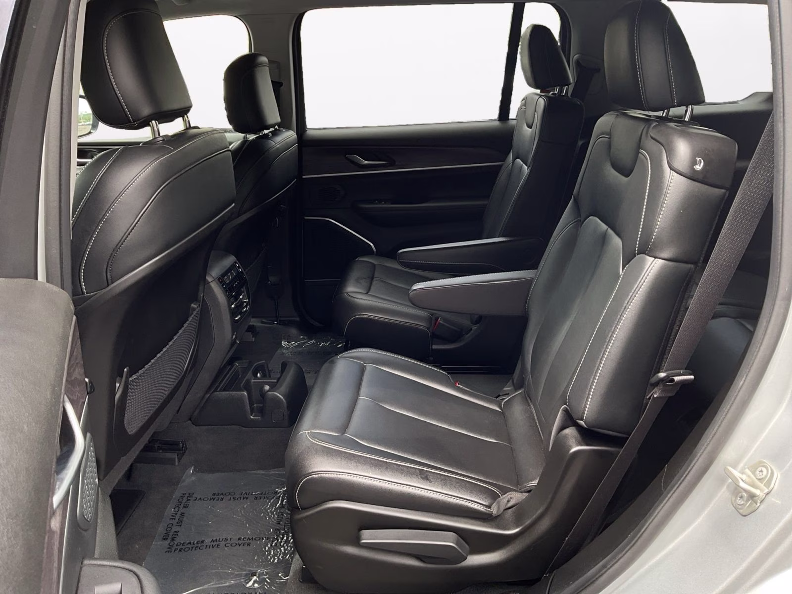 2023 Silver Zynith Jeep Grand Cherokee L Limited 4X4 SUV
