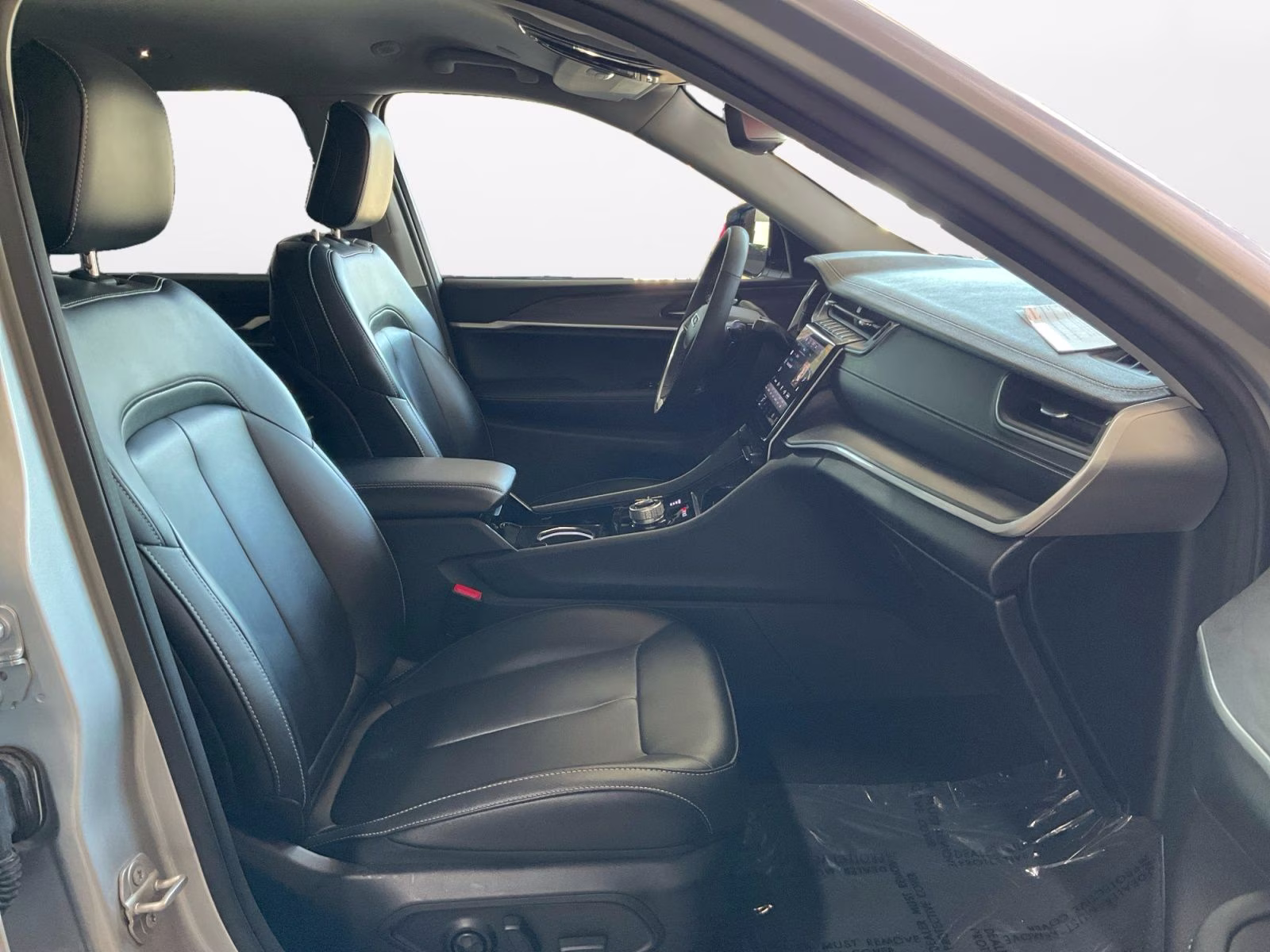 2023 Silver Zynith Jeep Grand Cherokee L Limited 4X4 SUV